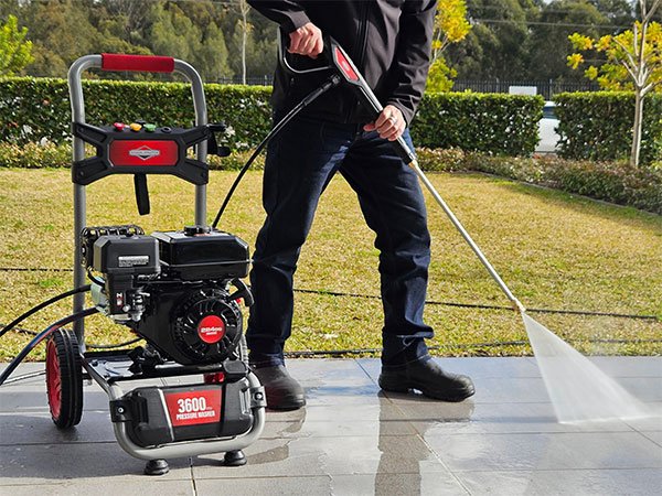 Why Renting a Pressure Washer Saves Time and Money