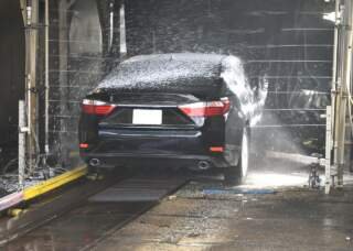 Why Hand Car Wash Services Are the Smarter Choice for Your Vehicle