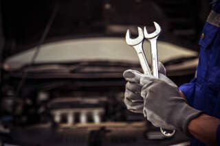 Robotics Revolution in Auto Repair Shop Workflow