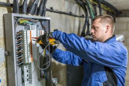 Emergency Electricians: Fast, Reliable Electrical Help When You Need It Most