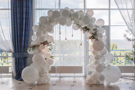 How Balloon Décor Creates Memorable Wedding Celebrations
