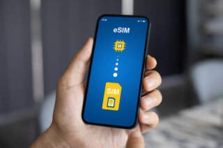 How Does Worldwide eSIM Help You Avoid Roaming Fees?